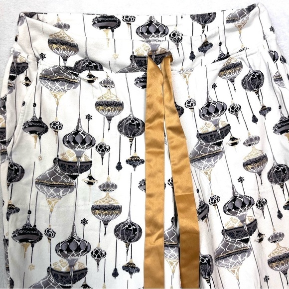 Soma Holiday Ornament PJ Set Sz XS Metallic Gold Trim Button Top & Pull on Pants - Picture 10 of 16